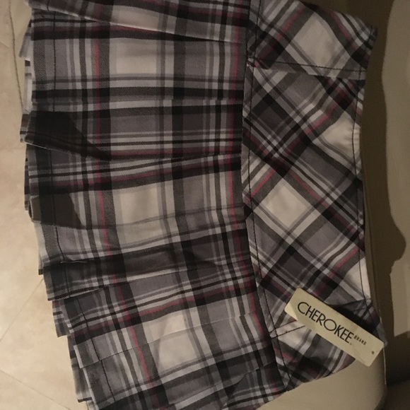 Cherokee Red Plaid Skirt - Picture 2 of 2